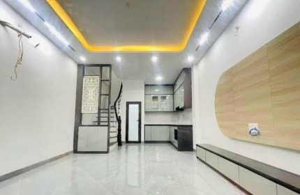 Bán nhà khu Thái Hà 42m2 x 5 tầng, 20m ra oto, nhà 2 lối đi, không đối nhà, 9.2 tỷ